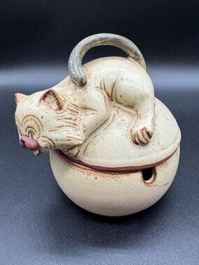 Vintage Pottery Cat Sugar Bowl with Lid Japan